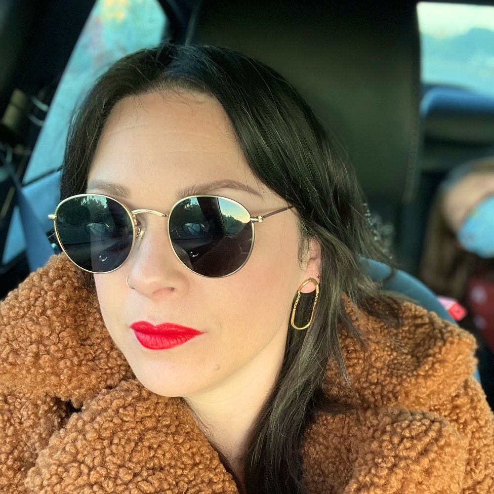 Meet your Posher, Sheri